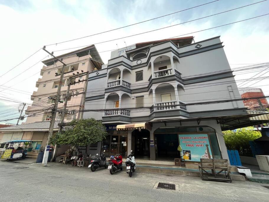 Room101 In Wanna Apartment Pattaya Eksteriør billede