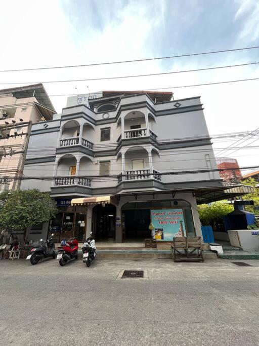 Room101 In Wanna Apartment Pattaya Eksteriør billede